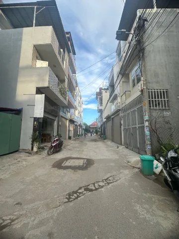 Bán Đất 50m2 có sẵn 50 m2 thổ cư giá 4.85 tỷ tại Đường Lã Xuân Oai Phường Long Trường Quận 9 TP. Hồ Chí Minh