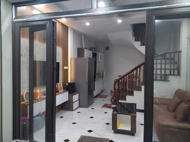 Cho thuê Nhà Ngõ 269 Ngõ Quỳnh  -Hai Bà Trưng 35M² 5 Tầng 3 Ngủ - Full Nội Thất -Giá Thuê 15tr