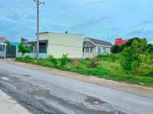 Bán Đất 225m2 có sẵn 100 m2 thổ cư giá 385 triệu tại Xã Minh Long Thị xã Chơn Thành Bình Phước