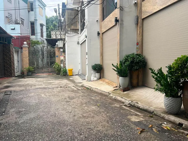 8,2 tỷ Nhà riêng 35m2 - 5 tầng đường ô tô - tại Đường Việt Hưng Phường Việt Hưng Quận Long Biên Hà Nội