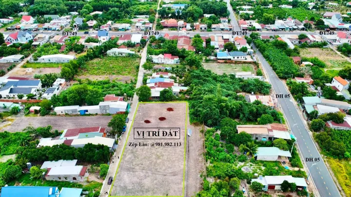 Bán Đất 300m2 có sẵn 200m2 thổ cư giá 245TR BAO SỔ tại Đường Hồ Chí Minh