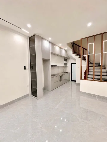 Bán NHÀ ĐẸP ĐỨC GIANG, LONG BIÊN 33m2, 5T chỉ 7,05 tỷ ô tô đỗ cửa