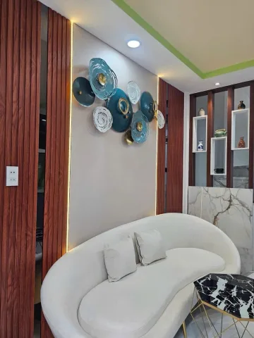Nhà mới 3 tầng ngay trung tâm Q7; cách mặt tiền 50m; hẻm 3m 1 sẹc thuận tiện kinh doanh; thông Him Lam - Kiều Đàm