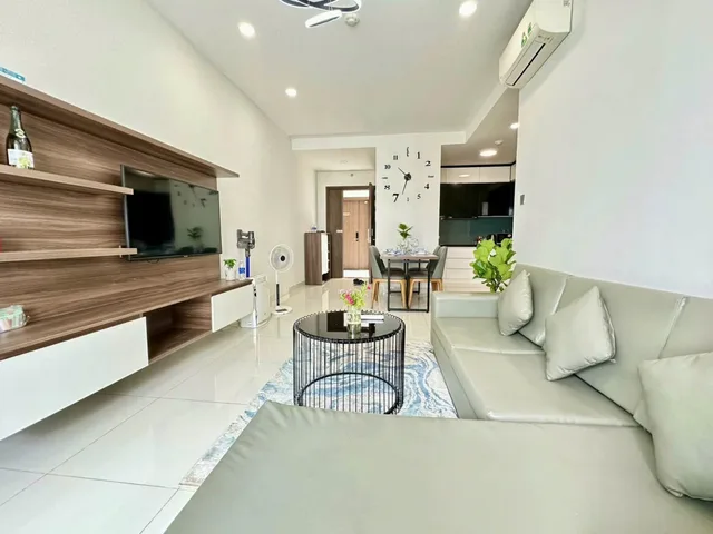 Bán Căn hộ sổ sẵn 2PN/2wc view Landmark 2 tỷ - nhà y hình 50m2/ vay 70%
