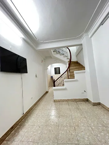 Cho thuê Nhà  Thịnh Hào - Đống Đa 40M² 3,5 Tầng 3 Ngủ - Full Nội Thất - Giá Thuê 10tr - Vào Ngay