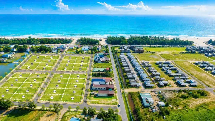 Bán Đất 230m2  Full thổ cư cách bãi tắm gio hải 200m