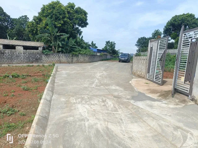 ĐÚNG 2 SỔ SẴN - GIÁ RẺ 
Bán Đất 115m2 có sẵn 80 m2 thổ cư giá 500 triệu tại - Chọn - Thị trấn Ba Hàng Đồi Huyện Lạc Thủy Hòa Bình