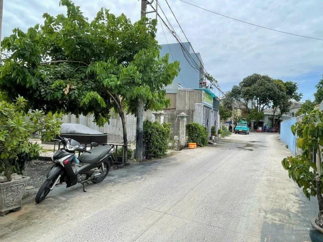 Bán Đất 153m2 có sẵn 136 m2 thổ cư giá 4.5 tỷ tại Xã Trung Chánh Huyện Hóc Môn TP. Hồ Chí Minh