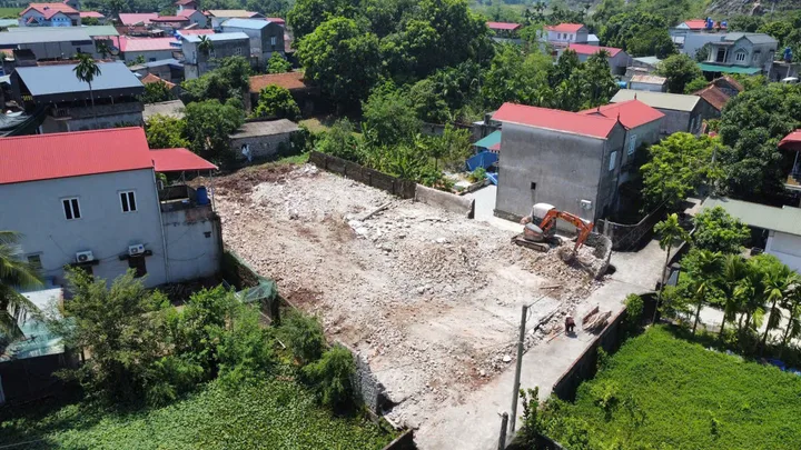 Lô đất góc 2 mặt thoáng,đường thông nằm trong khu du lịch quan sơn,Mỹ Đức