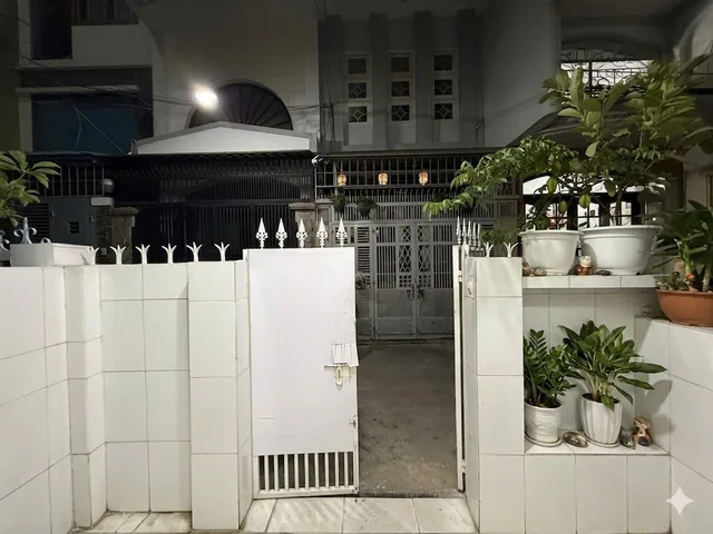 🚨 CHỦ VỪA HẠ CÒN 8.7 TỶ – NHÀ TRUNG TÂM QUẬN 10 – HẺM Ô TÔ 🚨