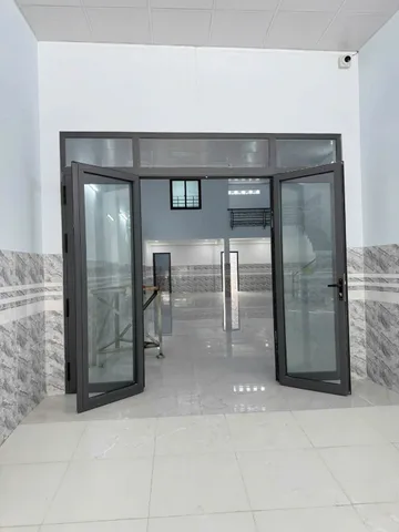 Nhỉnh 5 tỷ biệt thự mái Thái mặt tiền nhựa 12m Thới Tam Thôn 14 Hóc Môn 9x13 đúc 1 lầu