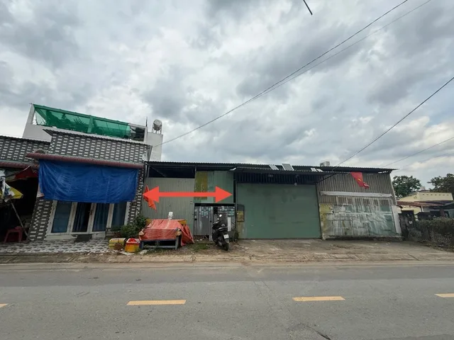 Bán Kho, nhà xưởng 136.1m2 có sẵn 136.1 m2 thổ cư giá 8.5 tỷ tại Đường Lã Xuân Oai Phường Long Trường Quận 9 TP. Hồ Chí Minh