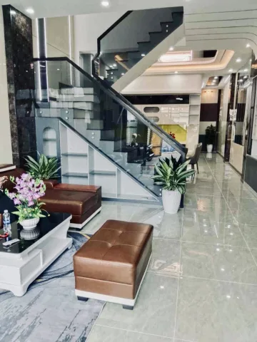 BÁN NHÀ 3 TẦNG _ NGAY SÂN VẬN ĐỘNG DĨ AN _  110M2 _ 3P RA TTHC DĨ AN _ GA DĨ AN _ TẶNG FULL NỘI THẤT TIỀN TỈ