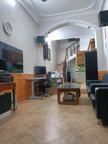 Bán Nhà riêng 42m2 có sẵn 42 m2 thổ cư giá 9.5 tỷ tại Đường Lương Sử C Phường Văn Chương Quận Đống Đa Hà Nội