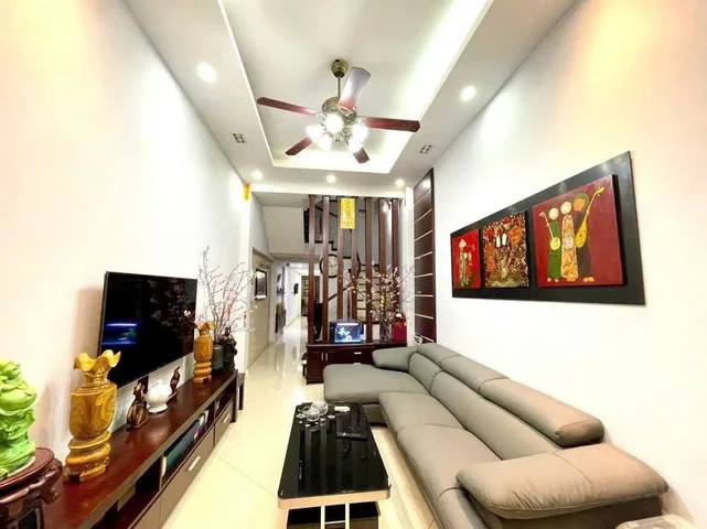 Cho thuê Nhà Phân Lô Lương Sử C - Đống Đa 70M² 4 ,5 Tầng 3 Ngủ - Full Nội Thất Cao Cấp - Cách Ô Tô 10M - Giá Thuê 23tr