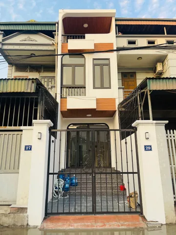 Bán nhà 3 tầng mới tinh sát bãi tắm cột 8 kinh doanh du lịch dòng tiền cực kì tốt giá cực rẻ