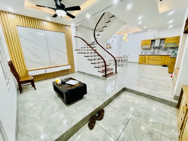 BÁN NHÀ HOÀNG MAI - DIỆN TÍCH RỘNG