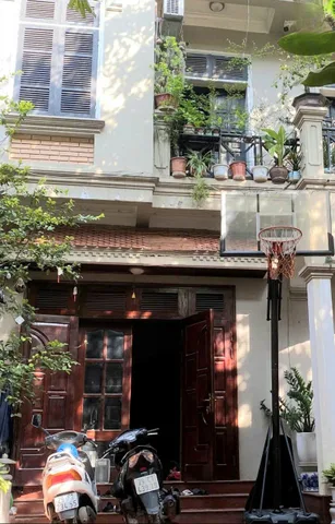 Cho thuê Nhà  Ngõ 172  Âu Cơ - Tây Hồ 60M² 4 Tầng 4 Ngủ - Nội Thất CB - Giá Thuê 15tr