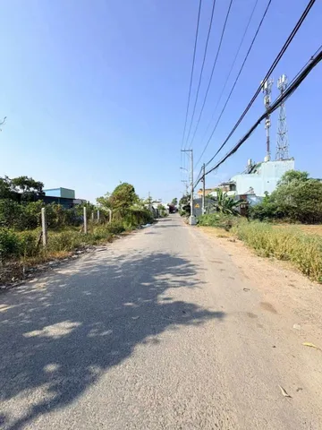 Bán Đất 522.5m2 có sẵn 250 m2 thổ cư giá 9.5 tỷ tại Xã Xuân Thới Thượng Huyện Hóc Môn TP. Hồ Chí Minh