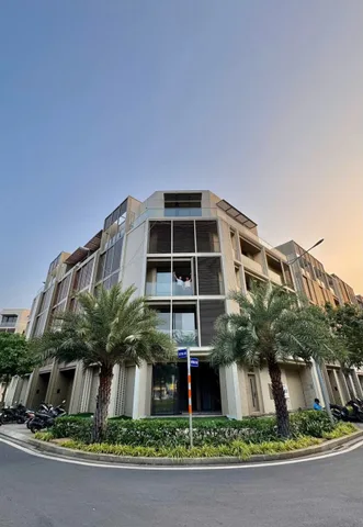 Cho thuê nhà phố SOHO Global city