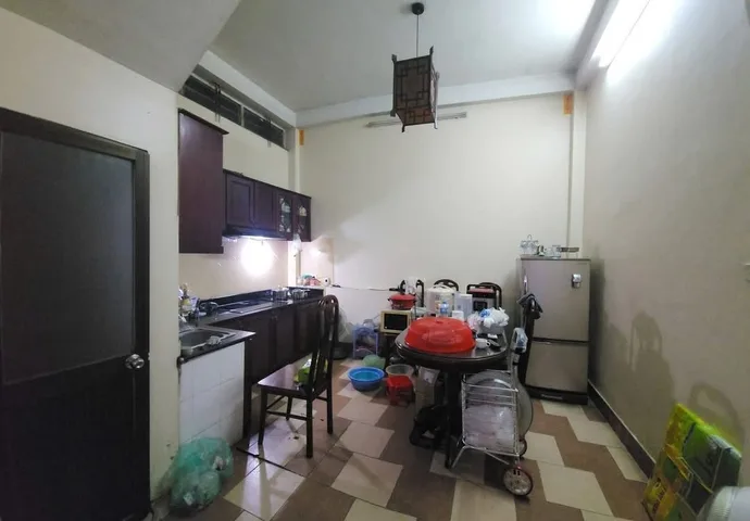 🔥 Bán nhà lô góc Cầu Giấy 37m² x 4 tầng, dân xây chắc chắn, gần phố, 4PN, sổ đỏ, chỉ 11 tỷ