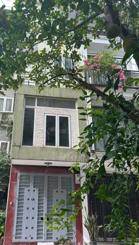 Cho thuê Nhà Ngõ 125 Vĩnh Phúc - Ba Đình 46M² 5,5 Tầng 5 Ngủ - Nội Thất Trống - Ô Tô Đỗ Cửa - Ở, Kinh Doanh VP - Giá Thuê 18tr