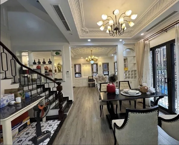 Bán Nhà riêng 61m2 có sẵn 61 m2 thổ cư giá 19 tỷ tại Đường Thái Hà Phường Trung Liệt Quận Đống Đa Hà Nội
