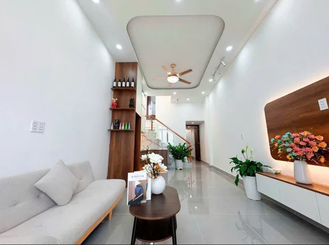 Nhà mới 2 tầng cách Phú Mỹ Hưng 600m; 42m2 vuông vức; hẻm 3m yên tĩnh; vào ở ngay