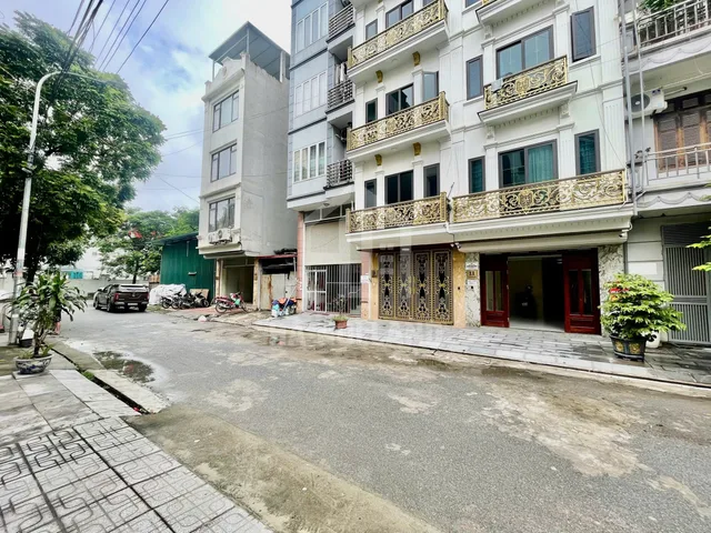 Bán Nhà riêng 70m2 có sẵn 70 m2 thổ cư giá 24 tỷ tại - Chọn - Phường Phú Diễn Quận Bắc Từ Liêm Hà Nội