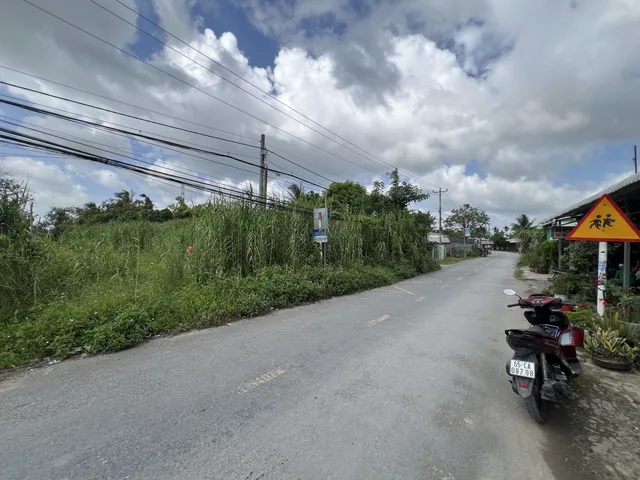 Bán Đất 713m2 có sẵn 103 m2 thổ cư giá 2.8 tỷ tại Đường Lộ Vòng Cung Phường Trường Lạc Quận Ô Môn Cần Thơ