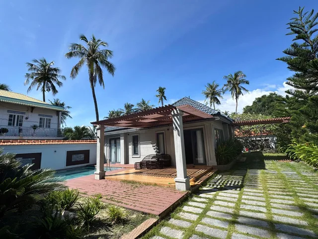 Bán villa biển 400m2 thổ cư đường Nguyễn Đình Chiểu, Hàm Tiến giá hấp dẫn