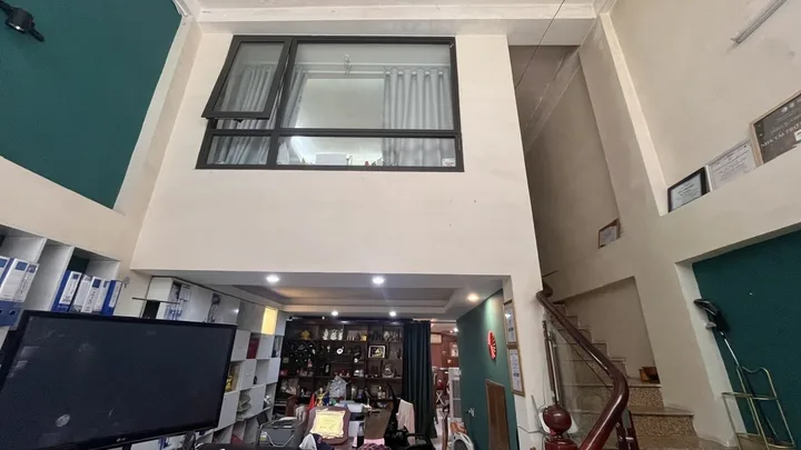 Nhà phân lô quan chức chính phủ Phương Mai, Dt 65m2, 6t, mt 5m, kinh doanh.