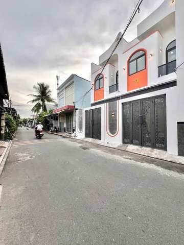 BÁN 2 CĂN NHÀ MẶT TIỀN ĐƯỜNG LÊ VĂN SÔ - PHƯỜNG BÌNH THỦY - TP. CẦN THƠ