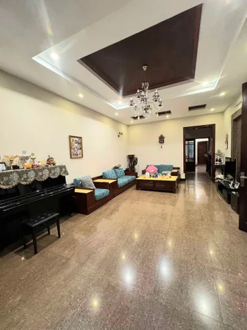 Cho thuê Nhà  Ngõ 189 Hoàng Hoa Thám -Phường Ba Đình 170M² 2 Tầng - Sân Vườn - Ô Tô Vào Cửa - Ở, Kinh Doanh VP - Giá Thuê 30tr