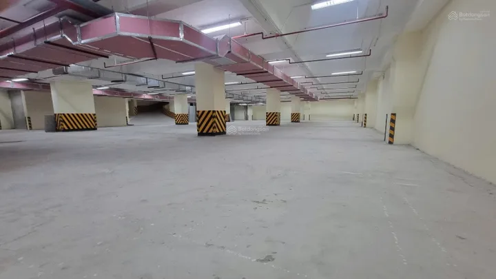 CHO THUÊ KHO TẠI VÕ CHÍ CÔNG- TÂY HỒ/ 1000m2