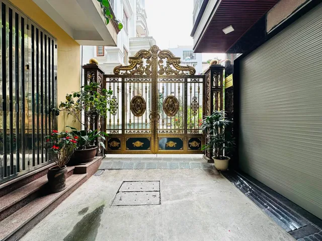 Bán Nhà riêng 70m2 có sẵn 70 m2 thổ cư giá 26.2 tỷ tại - Chọn - Phường Nghĩa Tân Quận Cầu Giấy Hà Nội