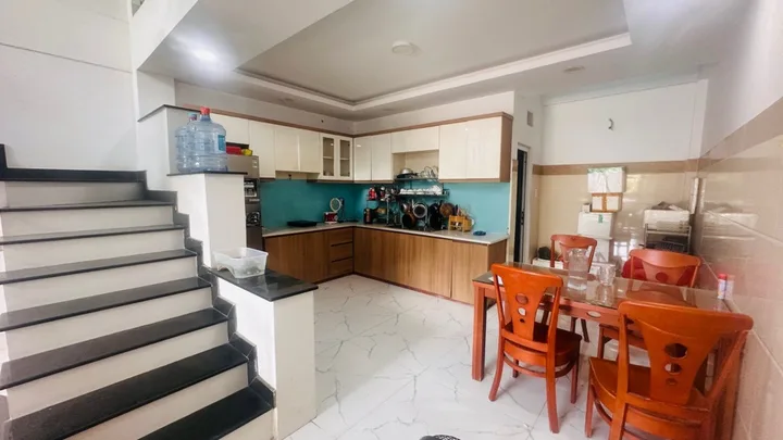 Bán nhà Thạnh Xuân 22 Quận 12 DT 4.8x15m 73m2 5 tầng hẻm xe hơi giá 6.5 tỷ