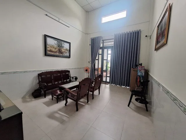 BÁN NHÀ MẶT TIỀN NGUYỄN TRÃI, QUẬN 9, 102M2 2 MẶT THOÁNG, SÂN ĐẬU Ô TÔ, GIÁ 14.2 TỶ