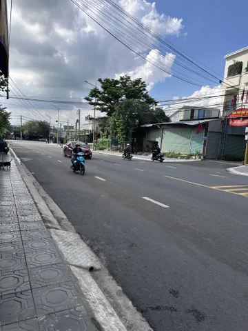 Cho thuê Kho, nhà xưởng 300m2 giá 30 triệu tại Đường Nguyễn Thị Tươi Phường Tân Bình Thành phố Dĩ An Bình Dương
