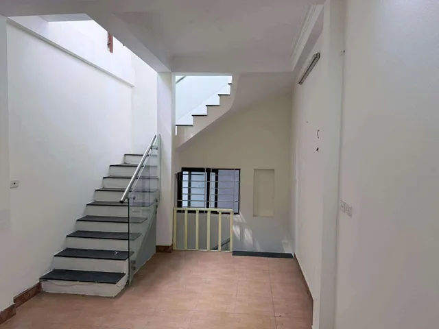 Cho thuê  Ngõ  243  Đường Trung Văn - Nam Từ Liêm 36M² 4 Tầng 3 Ngủ - Giá Thuê 10,5tr
