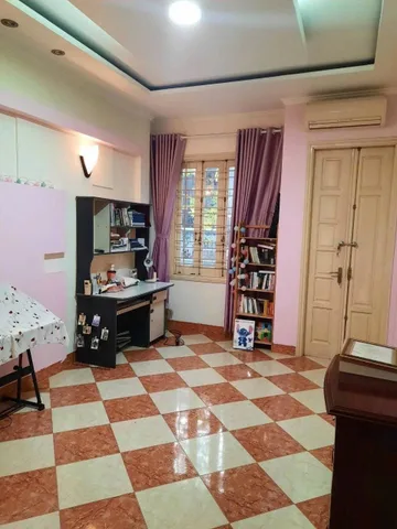 Cho thuê ngõ 91 Nguyễn Chí Thanh, Đống Đa 45m*5 tầng NGÕ Ô TÔ giá 18 triệu