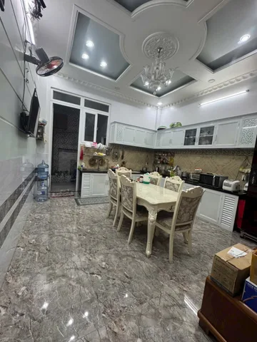 📣 Giảm Sốc 1 Tỷ – Nhà 1 Trệt 4 Lầu Chỉ 17,5 Tỷ
* 💎 Mặt Tiền Kinh Doanh Đắc Địa – Giá Mềm Chỉ 17,5 Tỷ