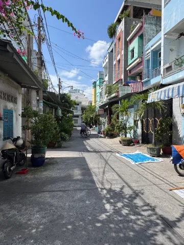BÁN NHÀ HẺM XE HƠI NGUYỄN CHÍ THANH QUẬN 11 63M2 3 TẦNG 5PN 10.5 TỶ