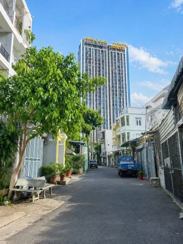 BÁN ĐẤT TẶNG NHÀ 2 TẦNG MỚI KENG QUÁ HỜI - 4x26 - 3PN - KHÔNG LỘ GIỚI - KHU NHÀ GIÀU - NGAY GO! DĨ AN - GẦN BV HOÀN MỸ THỦ ĐỨC - 5.5 TỶ TL