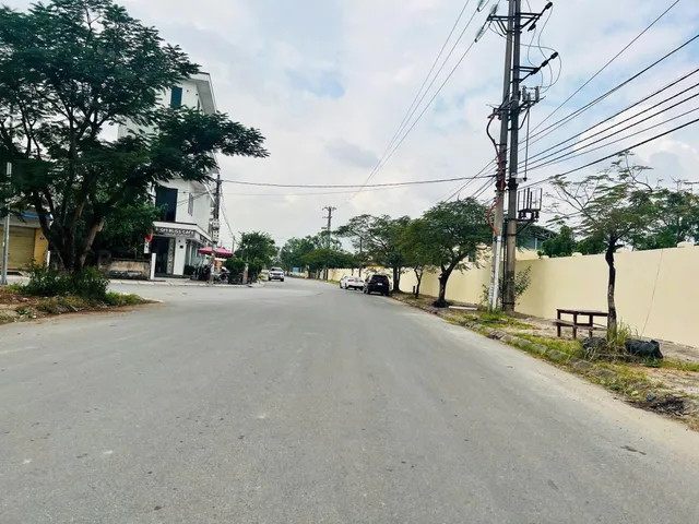 BÁN LÔ ĐẤT TRỤC CHÍNH LƯƠNG QUÁN – NAM SƠN – AN DƯƠNG 75,9m² chỉ 3 tỷ
LH  0979087664