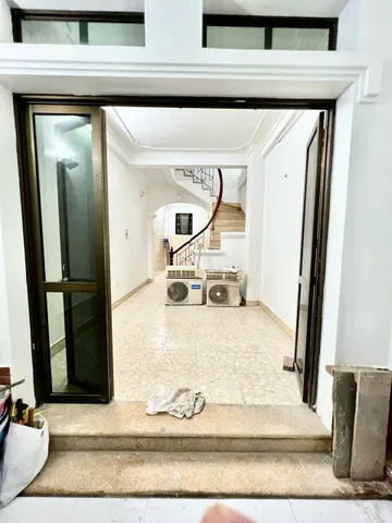 Cho thuê  Ngõ Thịnh Hào - Đống Đa 40M² 3,5 Tầng 3 Ngủ - Full Nội Thất - Ngõ Xe Ba Gác - Giá Thuê 10tr