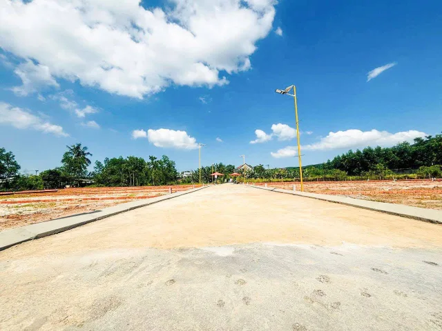 Bán Đất 140m2 có sẵn 140 m2 thổ cư giá 1.05 tỷ tại Đường DH8 Xã Hòa Tiến Huyện Hòa Vang Đà Nẵng