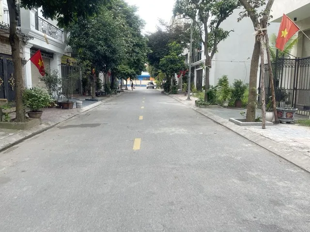 Bán Đất Đấu Giá Việt Hưng Long Biên 75m2 - Đường 13m Gần Trường Đoàn Khuê - Chợ Kim Quan