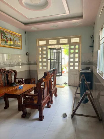 Nhà đẹp - Mặt tiền kinh - 5m x 20m - giá 3,6 tỷ - đường n4 - khu dân cư Long Hậu - y dựng 1 trệt 1 lầu - 3 phòng ngủ - Liên hệ 0919089456
