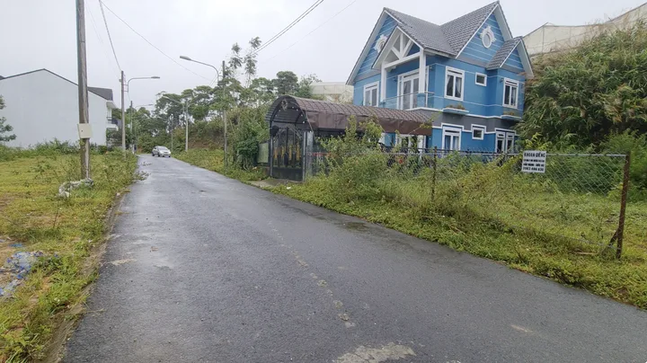 Bán SHR 235m2  thổ cư giá tại Khu Biệt Thự Đường Măng Lin